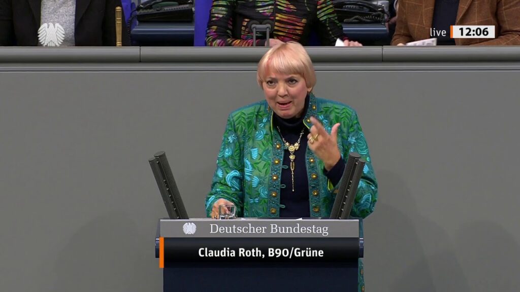 “Πόλεμος στην κοσμική Τουρκία και κακοποίηση θρησκείας”