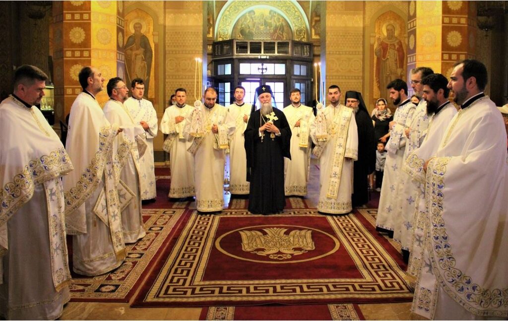 Mitropolitul Irineu l-a cunoscut pe Sf. Sofronie: „Prin viața noastră se sfințește numele lui Dumnezeu”