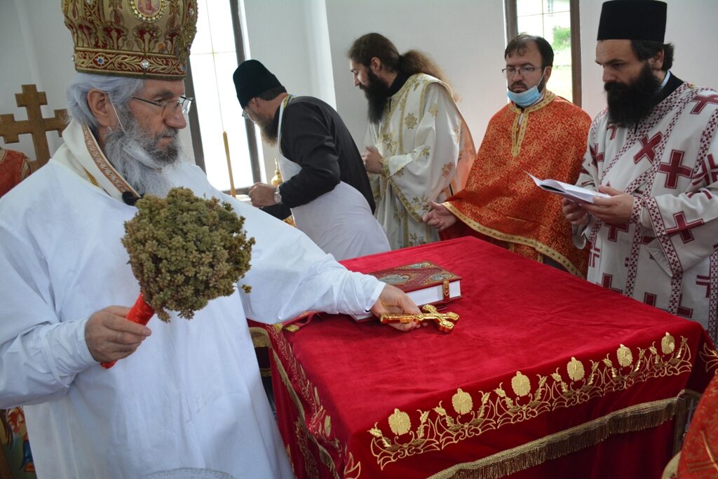 ОСВЕШТАН ХРАМ ПРЕПОДОБНЕ МАТЕРЕ ПАРАСКЕВЕ У МЕСТУ НАДРЉЕ