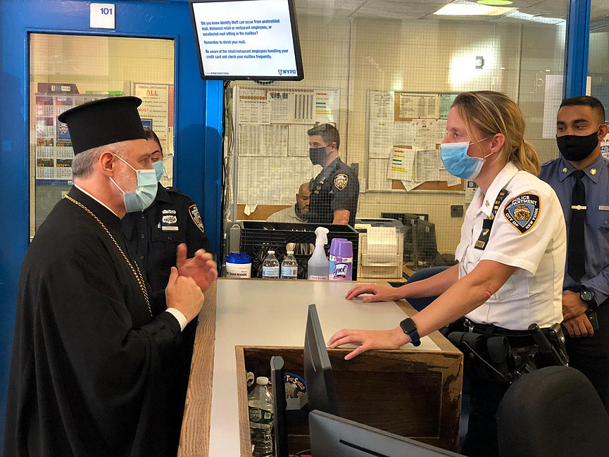 Archbishop Visits 19th Precinct, Meets with Greek-American Police Officers