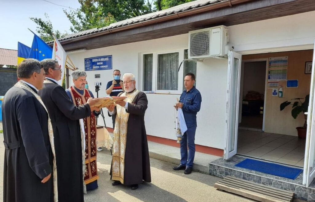 A fost binecuvântat Centrul de Ambulanţă Comăneşti