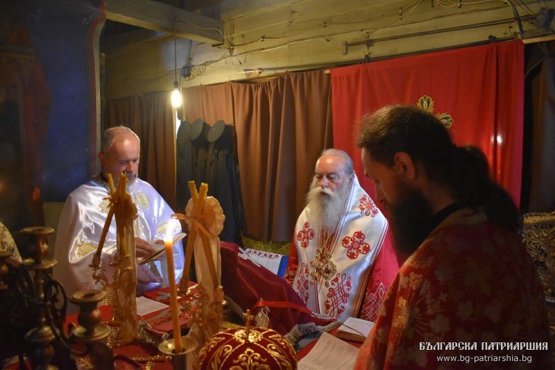 Храмов празник в деня на св. вмчца Неделя в Ловеч