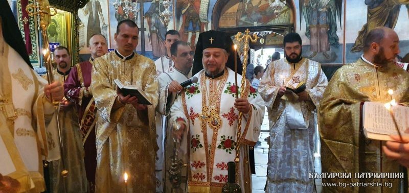 22 години от кончината на дядо Панкратий – Заупокойна литургия и панихида в Бачковския манастир “Успение Богородично”