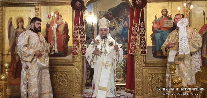 Храмовете в с. Ягода и гр. Мъглиж посрещат мощи на светци