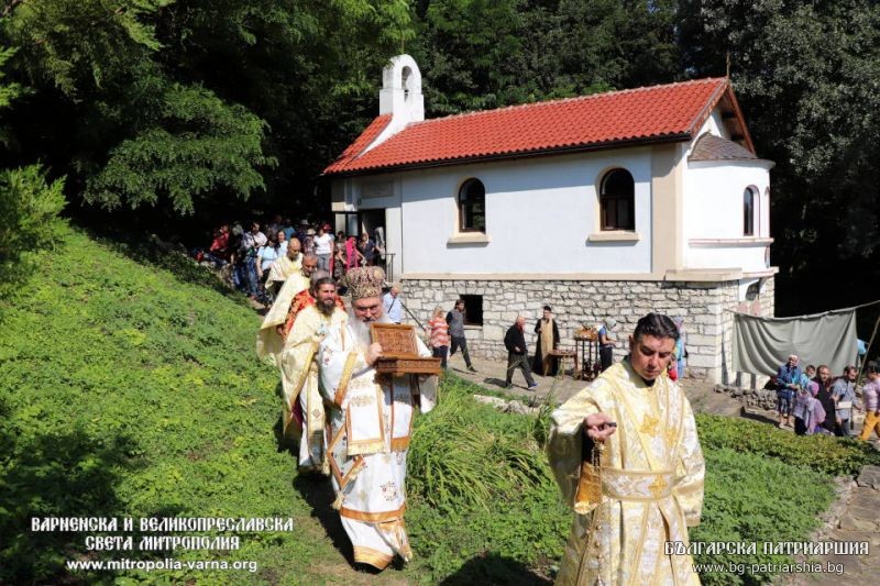 Храмов празник и пренасяне на частица от свети мощи в манастира “Св. Марина” – с. Ботево