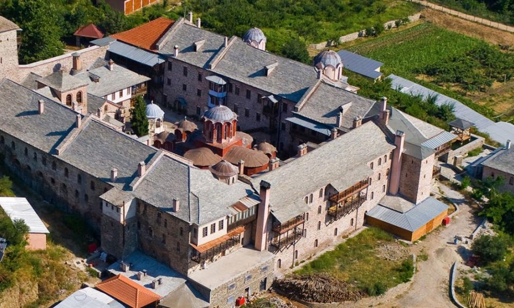 Късо съединение предизвика пожар в светогорския манастир Кутлумуш