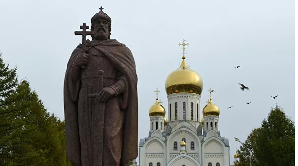 РПЦ: упоминание о Боге в конституции подтверждает выбор крестителя Руси