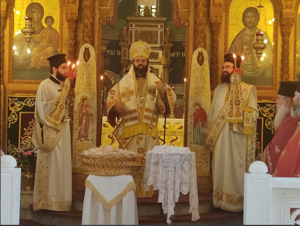 Στον Καθεδρικό Ναό της Κομοτηνής δέχθηκε ευχές ο Μητροπολίτης κ. Παντελεήμων