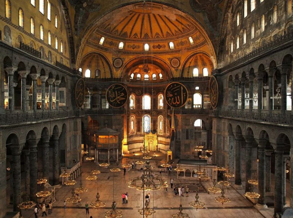 В Госдуме назвали провокацией ситуацию с собором Святой Софии