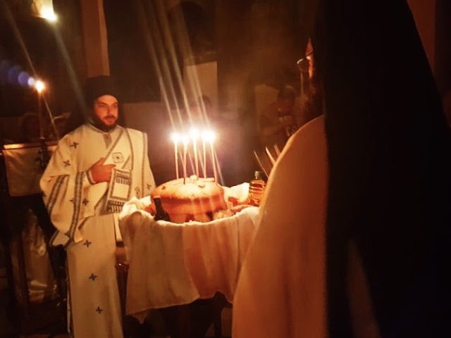 Αγρύπνησαν τον Άγιο Νικόδημο στη Μονή Πετράκη