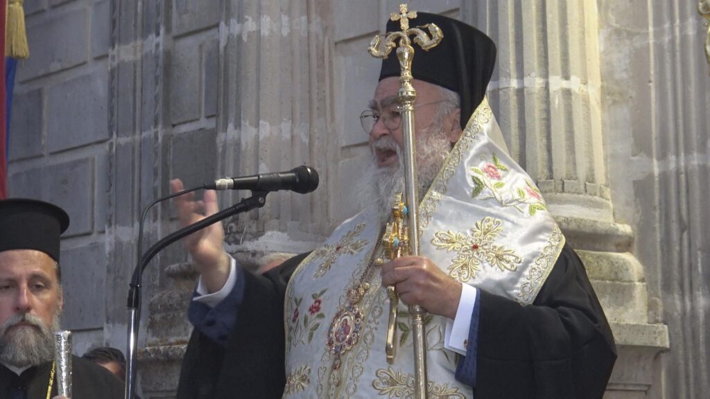 Δριμύ κατηγορώ στους ισχυρούς της Γης (ΒΙΝΤΕΟ)