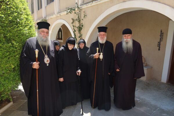 Ευχήθηκαν για τα Ονομαστήρια του Μητροπολίτου Καλλινίκου
