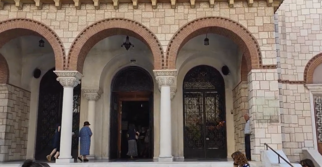 Πένθιμες καμπάνες στο Αγρίνιο (βίντεο)