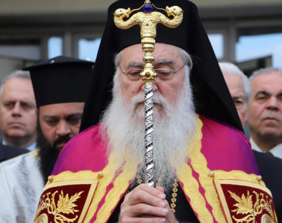 “Ενώνουμε τις δεήσεις μας στον Πανοικτίρμονα Κύριο και στην Υπέρμαχο Στρατηγό”