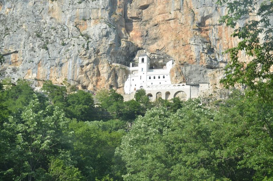 Племе Пјешивци: Бранећи светиње, бранимо Св. Василија Острошког и гробове наших предака