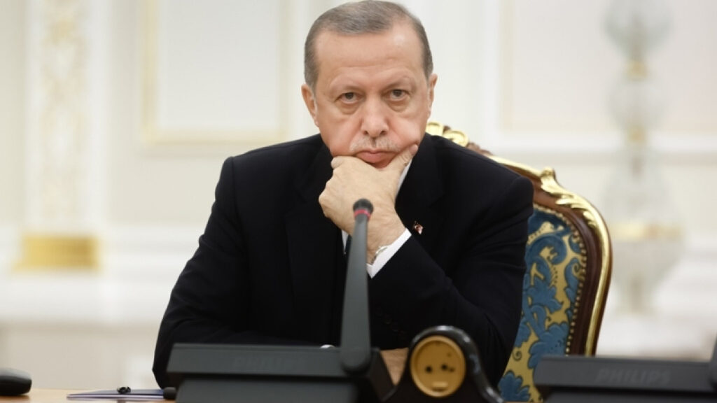 Εμπρηστικές δηλώσεις Ερντογάν: “Δε θα γονατίσουμε σε μια δεύτερη συνθήκη των Σεβρών” – Αλληλεγγύη από την Ευρωπαϊκή Ένωση σε Ελλάδα και Κύπρο