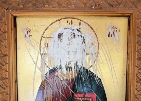 Ιερόσυλοι βανδάλισαν το παρεκκλήσι του Αγίου Αλεξάνδρου