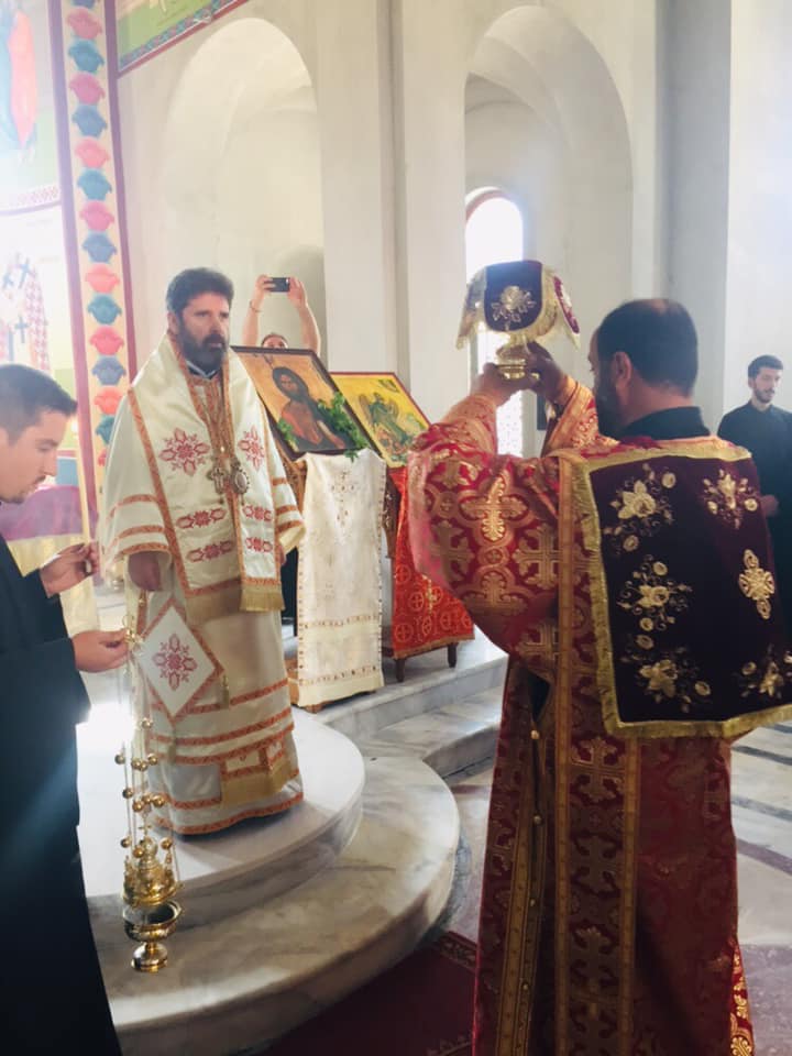 Mitropoliti i Korçës Joan kryesoi Liturgjinë Hyjnore mbajtur në kishën e manastirit të hirshëm “Fjetja e Hyjlindëses” këtë të shtunë 15 gusht 2020