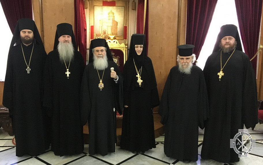 ИЕРУСАЛИМСКИЙ ПАТРИАРХ ПРИНЯЛ В СВОЕЙ РЕЗИДЕНЦИИ НАСТОЯТЕЛЬНИЦУ ГОРНЕНСКОГО МОНАСТЫРЯ ИГУМЕНИЮ ЕКАТЕРИНУ (ЧЕРНЫШЕВУ)