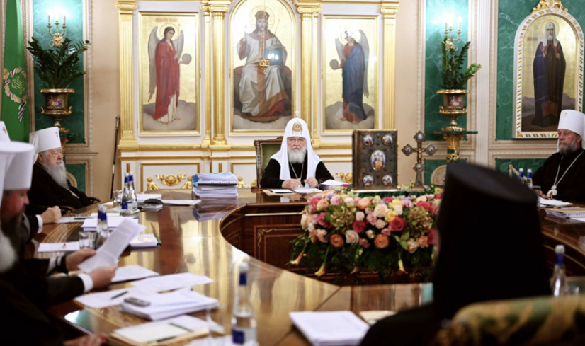 Руската църква въведе наказания за клирици и монаси, разгласяващи църковни тайни