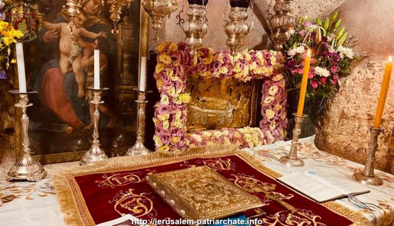 البطريركية الأورشليمية تحتفل بعيد رقاد والدة الإله الفائق قدسها