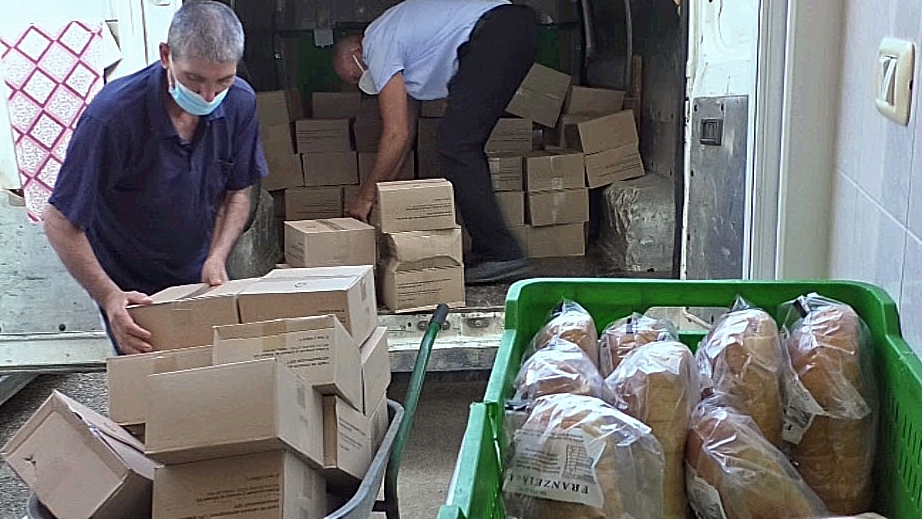 Arhiepiscopia Timișoarei a donat în pandemie 18 tone de alimente spitalelor și penitenciarelor