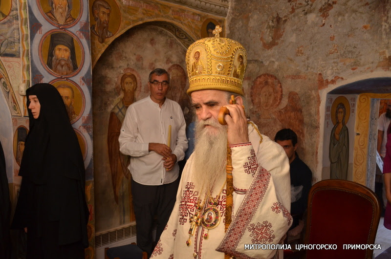 Митрополит Амфилохије у манастиру Дуга: Христос Господ – једина личност која не пролази и око које се непрекидно окупљају људи