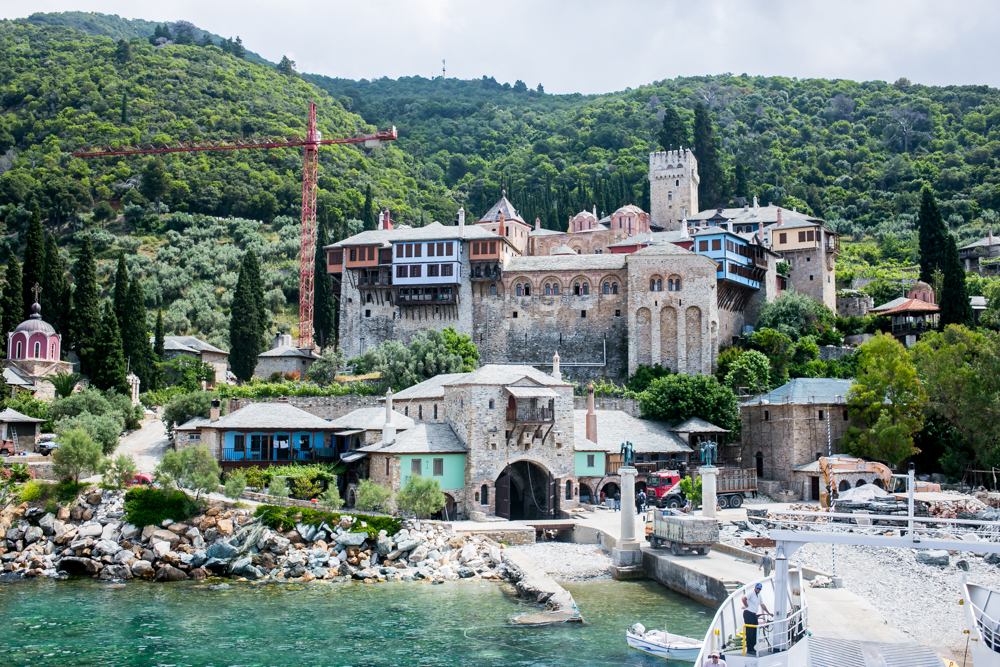 Vizitează Sfântul Munte Athos alături de Basilica Travel