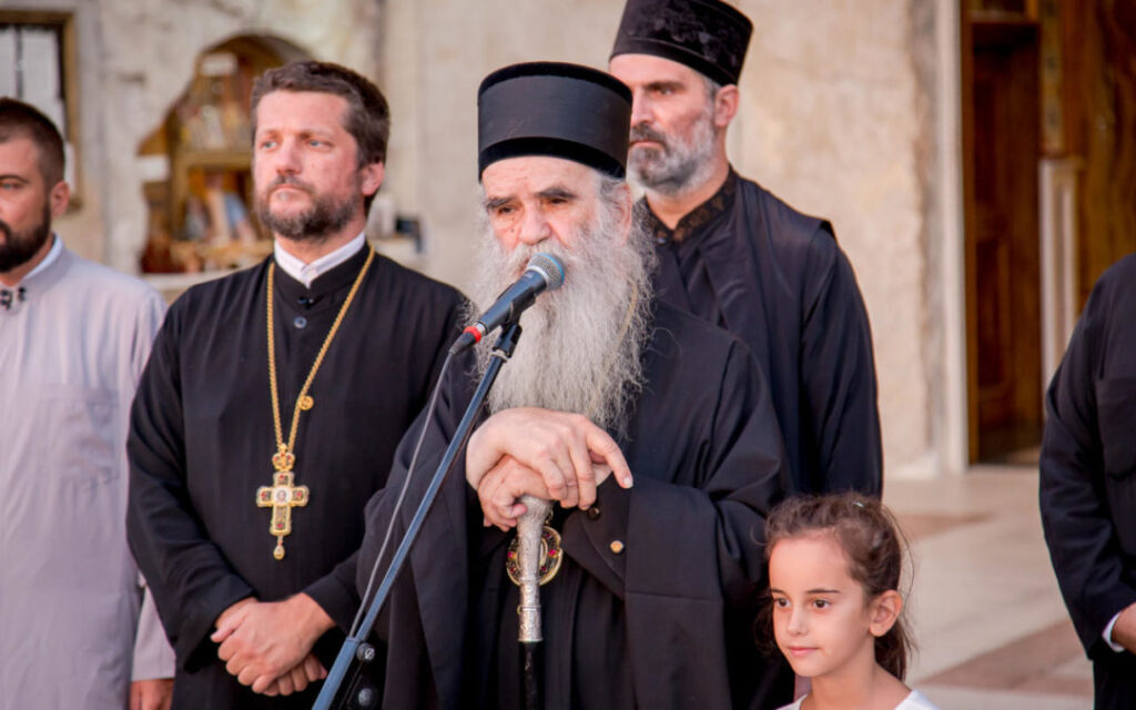 Митрополит Амфилохије: Над народом се врши насиље; изађите на изборе, гласајте по савјести