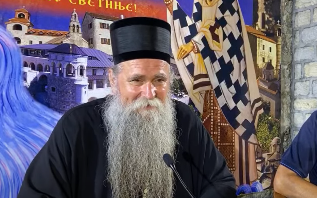 Владика Јоаникије на “Тргу од ћирилице”: Црна Гора је огњиште српскога језика (ВИДЕО)