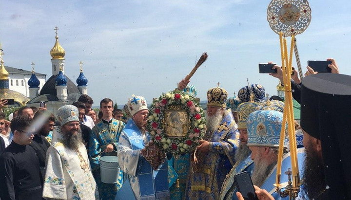В Почаеве проходят празднования в честь Почаевской иконы Божией Матери