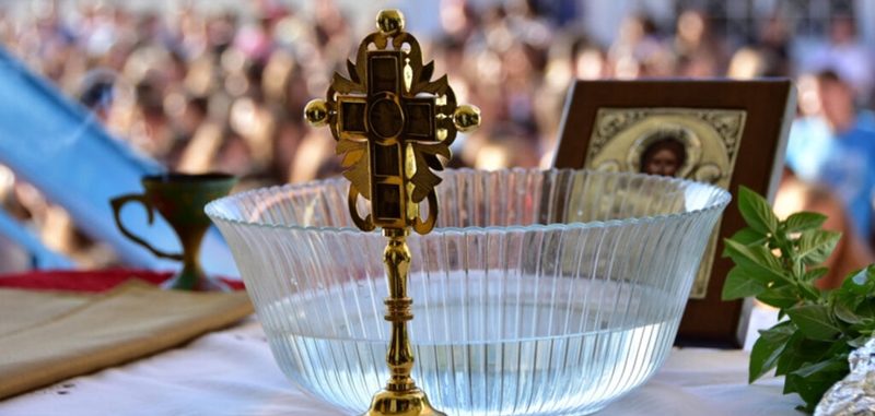 Σήμερα τα μέτρα για το άνοιγμα των σχολείων – Τι θα γίνει τη νέα χρονιά με τον αγιασμό, την πρωινή προσευχή και τα θρησκευτικά