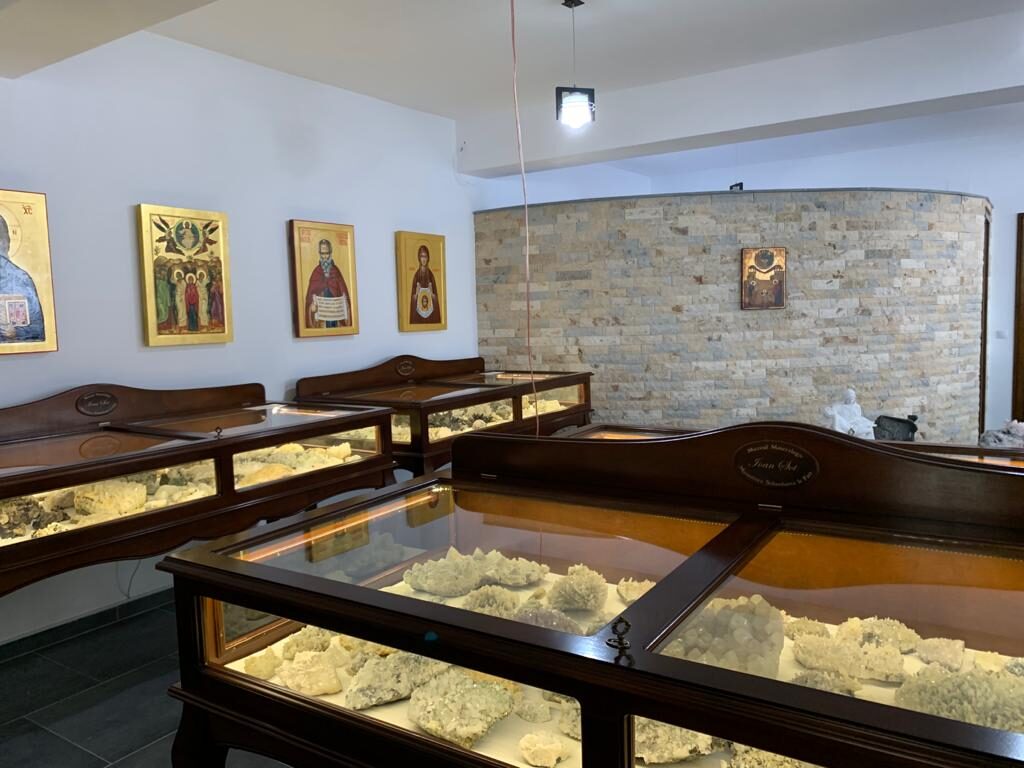 PS Benedict Bistriţeanul a binecuvântat Muzeul de Mineralogie „Ioan Şot” al Mănăstirii Ilva Mare