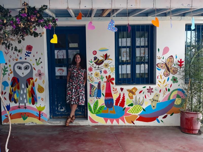 Γέμισε χρώματα το ιστορικό Δημοτικό Άνω Σύρου