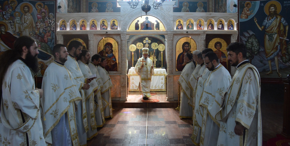 Архијерејска Литургија у Саборном храму у Крагујевцу