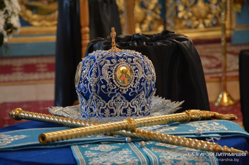 Заупокойна св. литургия и погребение на Негово Високопреосвещенство Доростолския митрополит Амвросий