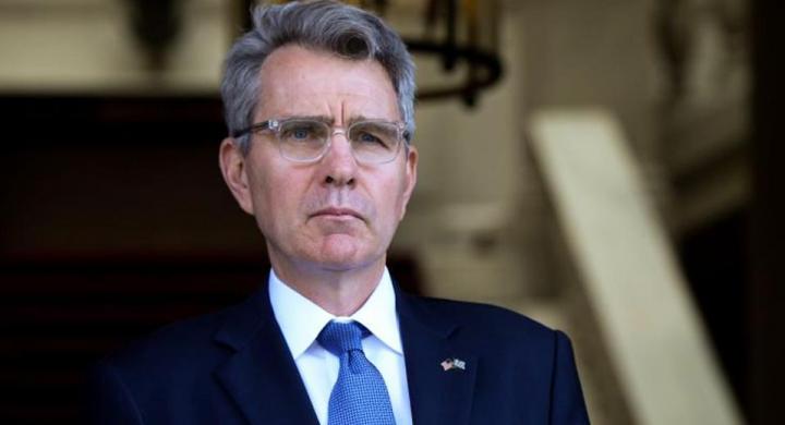 Στο υπ. Άμυνας ο Αμερικανός Πρέσβης