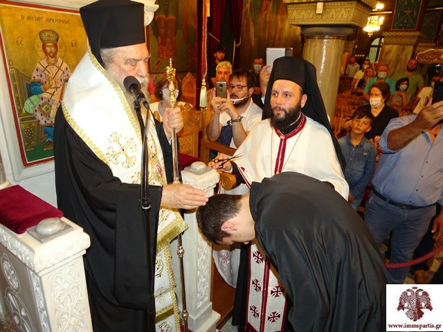 Η ΦΩΤΟΓΡΑΦΙΑ ΤΗΣ ΗΜΕΡΑΣ: Νιάτα ευσεβείας