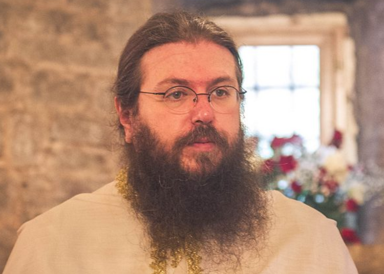 Архимандрит Јефрем Дабановић: И када падамо, морамо да устајемо и носимо бремена једни других