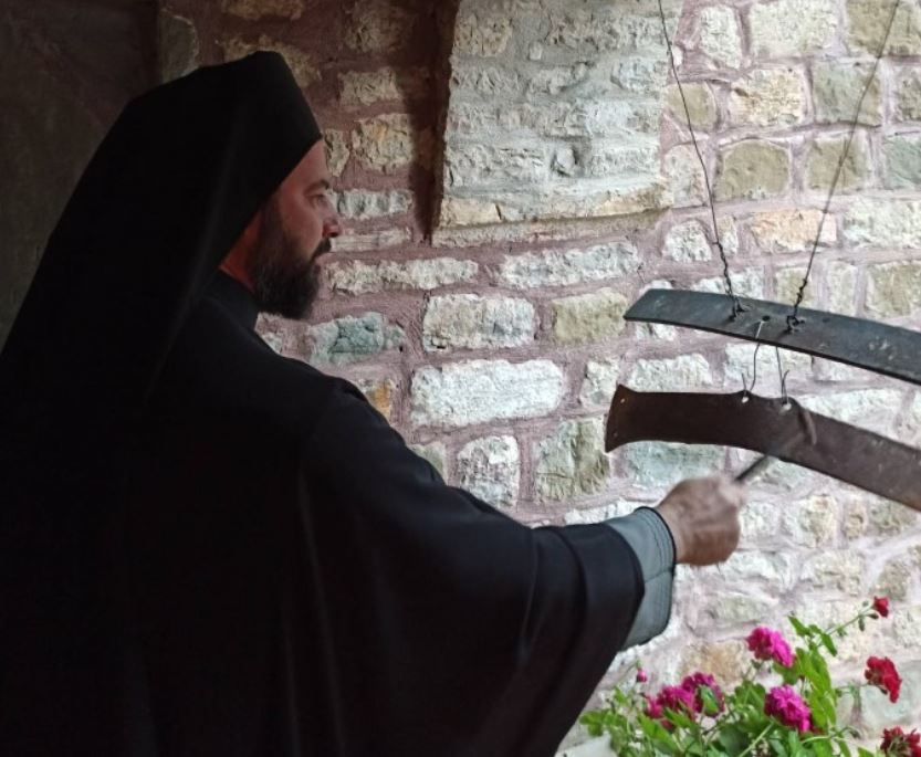 Η ΦΩΤΟΓΡΑΦΙΑ ΤΗΣ ΗΜΕΡΑΣ: Σήμαντρο για τον Άγιον