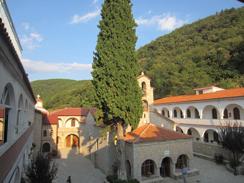 Στην αγκαλιά της Παναγίας η μοναχή Θεοδώρα της Ιεράς Μονής Δαμάστας