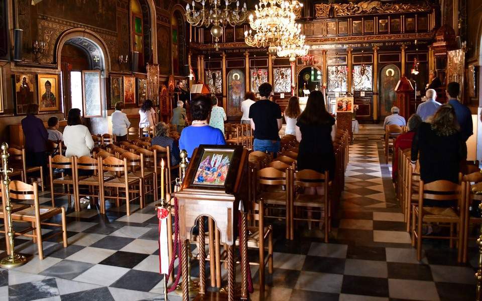 Παρατείνονται τα μέτρα στις Εκκλησίες για 14 μέρες