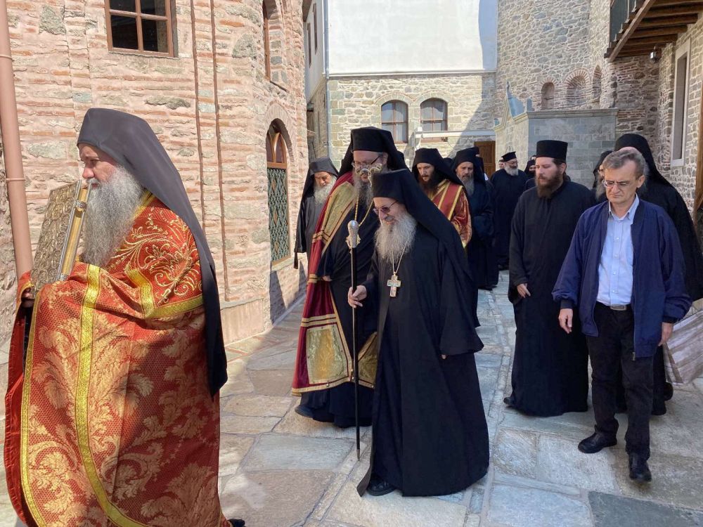 Στη Μονή Σίμωνος Πέτρας ο Μητροπολίτης Λαρίσης