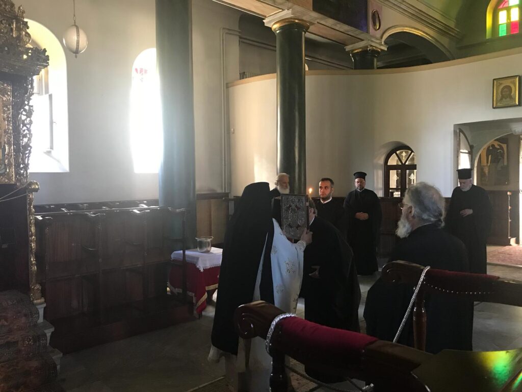 Ο Πατριάρχης και οι Συνoδικοί Αρχιερείς στη Χάλκη