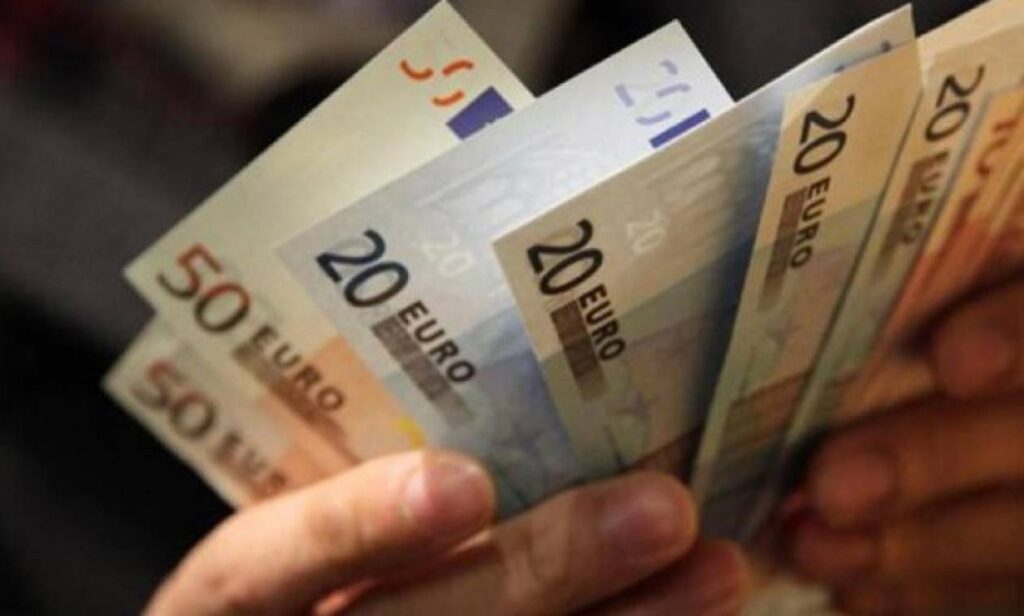 Είδες πόσο μεγάλη είναι η τυραννία αυτή των χρημάτων;