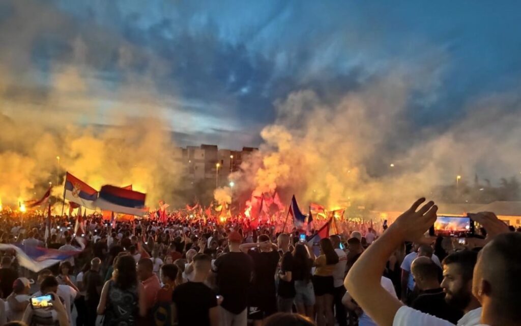 Црна Гора васкрсе!