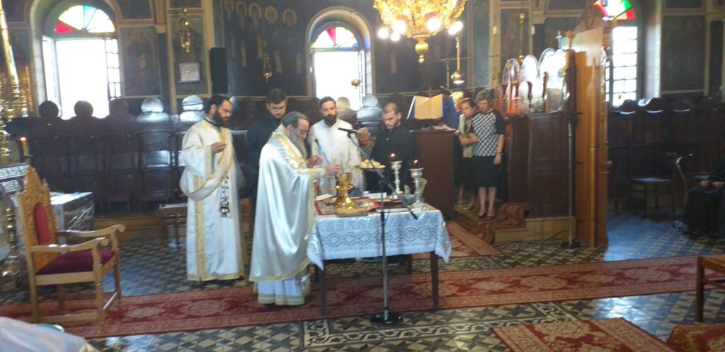 Στην Ιερά Μονή Παναγίας Βοηθείας στη Χίο