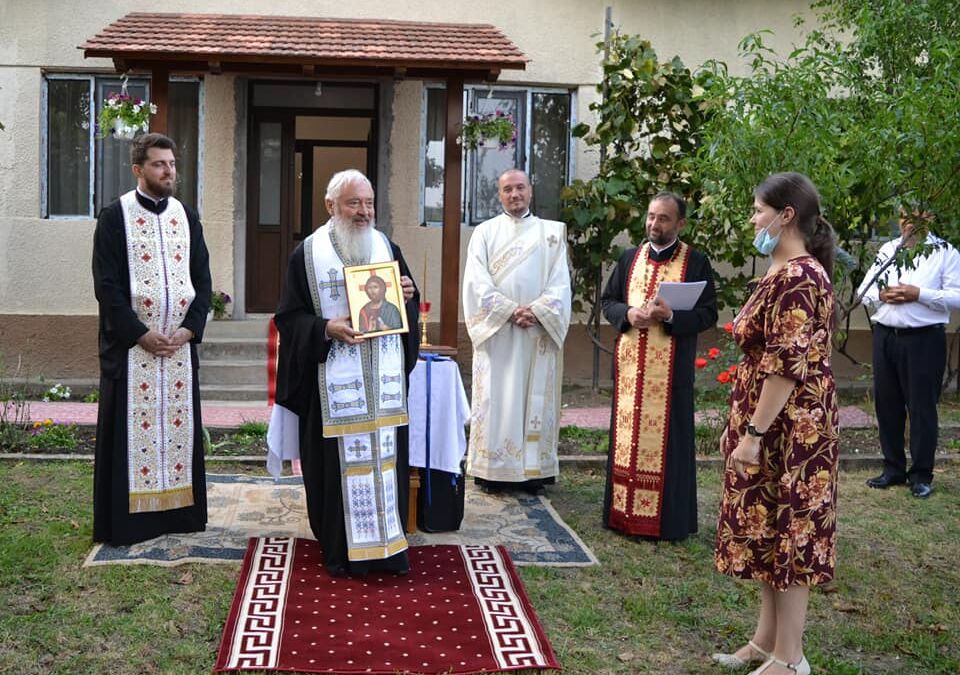 Mitropolitul Andrei la sfinţirea locuinţei parohiale din Răscruci: Casa este locul în care noi continuăm Liturghia
