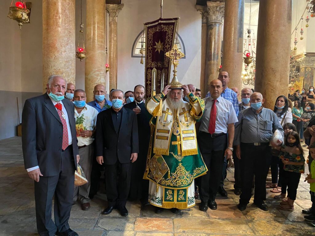 قداس عيد رفع الصليب المقدس