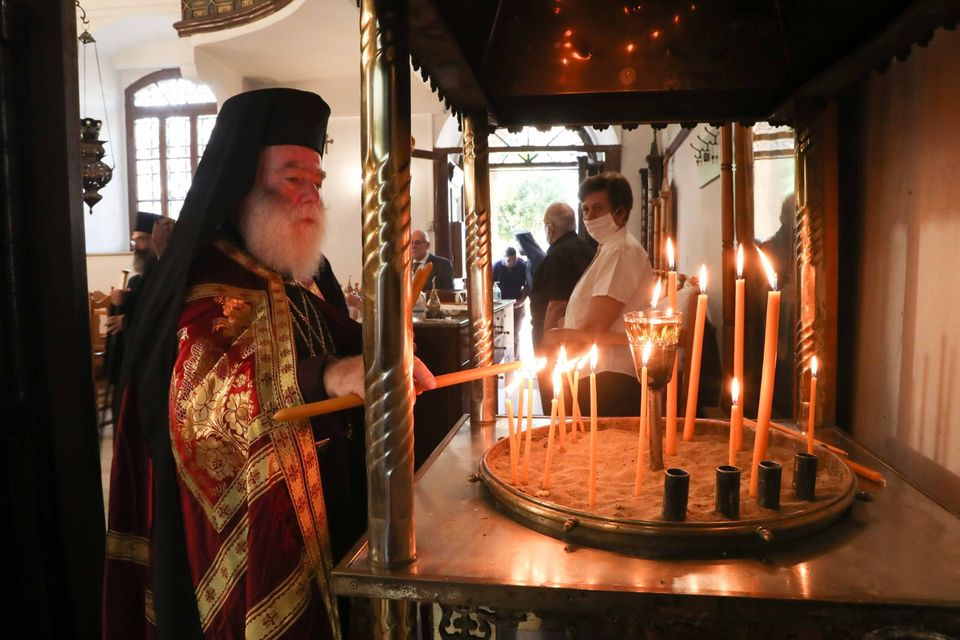 البابا ثيودروس الثاني يحتفل بعيد الصليب من داخل بطريركية نيقوسيا بقبرص